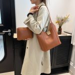 Womwn Winter Work Commuter Large Capacity Underarm Bag - Image 3