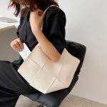 Women Fashionable Large Capacity Shoulder Underarm Bag - Image 4