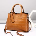 Women Fashion Versatile Handbag Genuine Leather Crocodile Pattern Diana Bag - Image 3