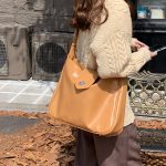 Wholesale Vintage Waxed Leather Design Women Autumn And Winter Shoulder Tote Bag - Image 3