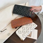 Wholesale Women'S Fashion Rhombus Rivet Zipper Long Coin Purse - Image 3