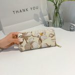 Wholesale Women Fashion Floral Mid-Length Wallet Coin Purse - Image 3