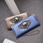 Wholesale Women Fashion Creative Skull Long Purses