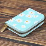Wholesale Women Simple And Fashionable Daisy Printed Zipper Multi-Card Slot Wallet - Image 4