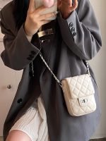 Summer Rhomboid Embroidery Mini Crossbody Bag - Image 4