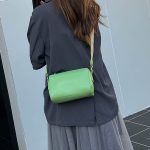 Wholesale Women Fashion Casual Square Wide Strap Crossbody Bag - Image 3