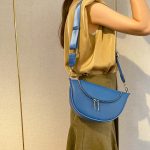 Wholesale Women Fashion Casual Solid Color Zipper Crossbody Bag - Image 4