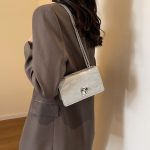 Wholesale Women Fashion Solid Color Square Flap Lock Chain Shoulder Crossbody Bag - Image 4
