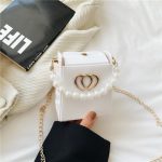 Wholesale Women Fashionable Heart-Shaped Square Pearl Chain Crossbody Bag