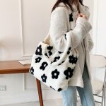 Wholesale Women Fashion Cute Black White Floral Plush Shoulder Bag - Image 3