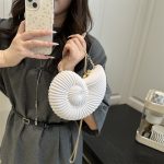 Women Fashion Creative Acrylic Solid Color Conch Shoulder Bag - Image 4