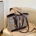 Wholesale Women Fashion Casual Splicing Large Capacity Pendant Woolen Tote Bag - Image 3