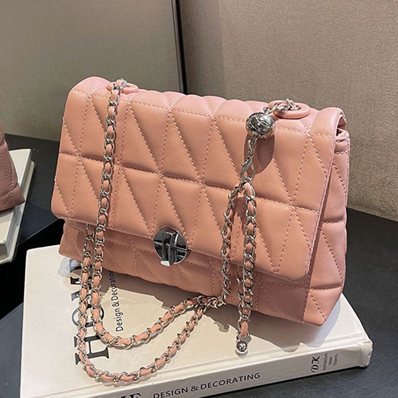 main_3-417 Wholesale Women Fashion Casual Solid Color Rhombus Chain Shoulder Bag - Image 1