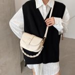 Wholesale Simple Solid Color Clap Shoulder Bag - Image 4