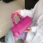 Fashionable Solid Color Shoulder Bag - Image 4