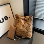 Women Fashionable Solid Color Large Capacity Rhomboid Shoulder Bag - Image 4