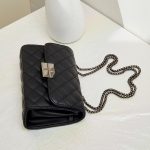 Women Fashion Casual Solid Color Rhombus Pattern Chain Shoulder Bag - Image 3