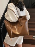 Vintage Large Capacity Women Tote Bag - Image 4