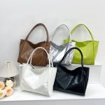 Wholesale Commuting Large Capacity Retro Solid Color Bag - Image 4