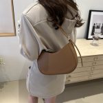 Wholesale Fashion Women Retro Shoulder Bag - Image 4