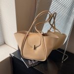 Wholesale Fashion Women Underarm Bat Shaped Simple Large Capacity Bag - Image 4