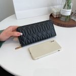 Women Fashion Creasing Solid Color Mid-Length Coin Purse - Image 3