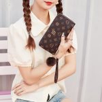 Wholesale Women Fashion Circle Heart Star Four-Leaf Clover Printing Ball Decoration Multi-Card Slot Long Coin Purse - Image 3