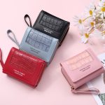 Women Vintage Zipper Buckle Design Crocodile Pattern PU Wallet - Image 4