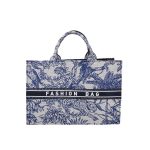 Women Stylish Large-Capacity Canvas Tote Bag - Image 5