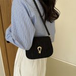 Wholesale Summer Women Simple Fashion Creased Flap Lock Crossbody Bag - Image 5