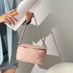 Wholesale Women Fashion Casual Solid Color Rhomboid Chain Crossbody Bag - Image 3