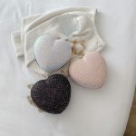 Wholesale Women Fashion Creative Thin Flash Heart Shape Chain Crossbody Bag - Image 4