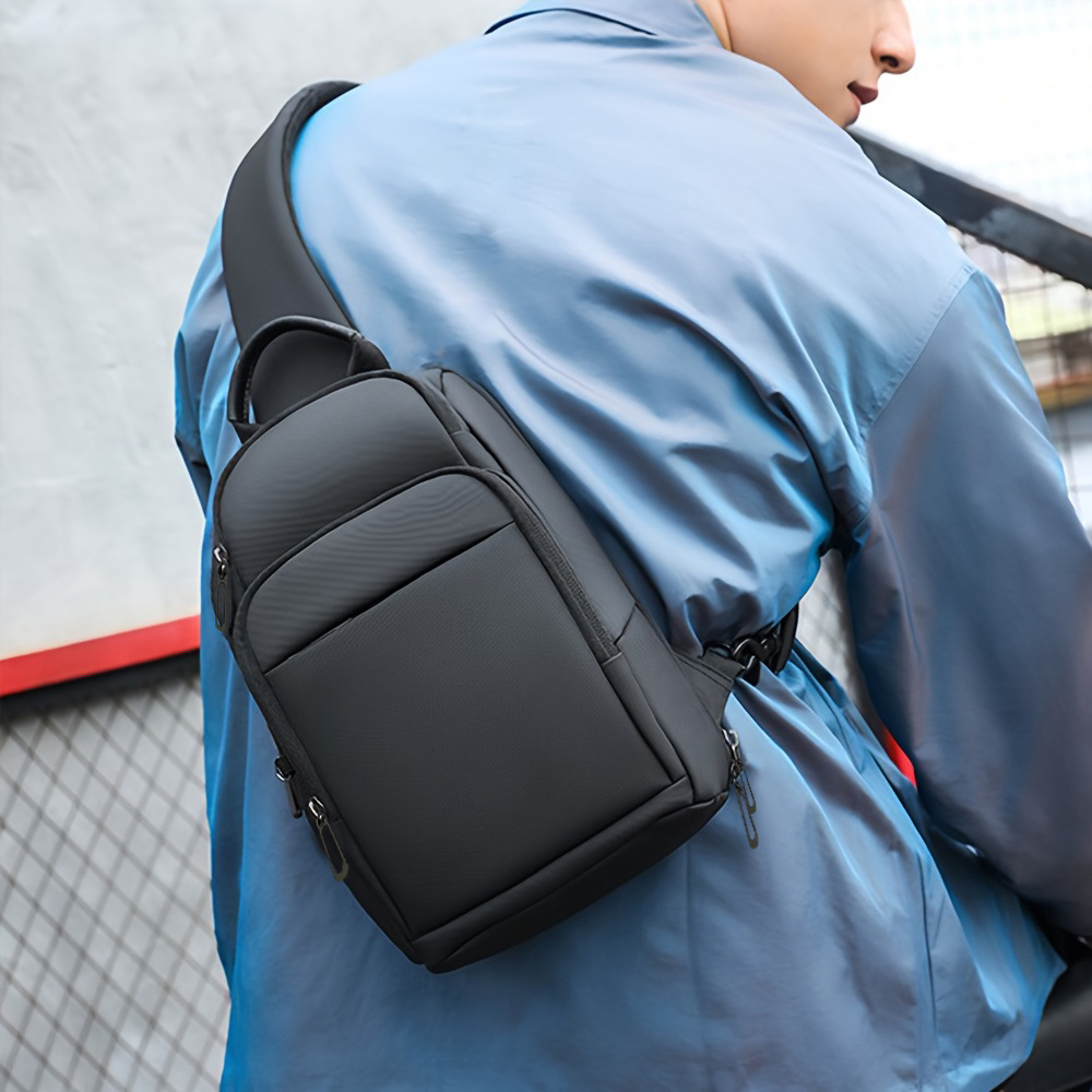 main_4-1824 Wholesale Men'S Fashion Casual Single Shoulder Large Capacity Anti-Splashing Usb Charging Port Chest Bag - Image 1