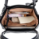 Wholesale Autumn And Winter Women Casual Solid Color Large Capacity Chain Handbag - Image 5