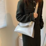 Large Capacity Women Autumn And Winter Simple Solid Color Shoulder Bag - Image 6