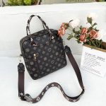 Wholesale Women Fashion Classic Printed Zipper Square Shoulder Bag - Image 4