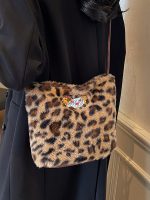 Women Fashion Cute Large-Capacity Leopard Plush Shoulder Bag - Image 4