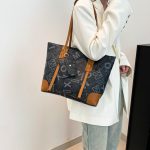 Wholesale Women Fashion Letter Printed Large Capacity Tote Bag Three-Piece Bag Set - Image 4