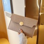 Wholesale Summer Women Simple Solid Color Felt Flap Rectangular Purses - Image 4