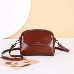 Wholesale Women Retro Fashion Leather Shell Bag - Image 6