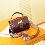 Wholesale Women Retro Premium Leather Handbag Messenger Bag - Image 5