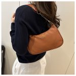 Wholesale Women Fashion Casual Simple Chain Shoulder Bag - Image 4