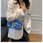 Wholesale Women Fashion Retro Snake Pattern Petal Chain Shoulder Bag - Image 4