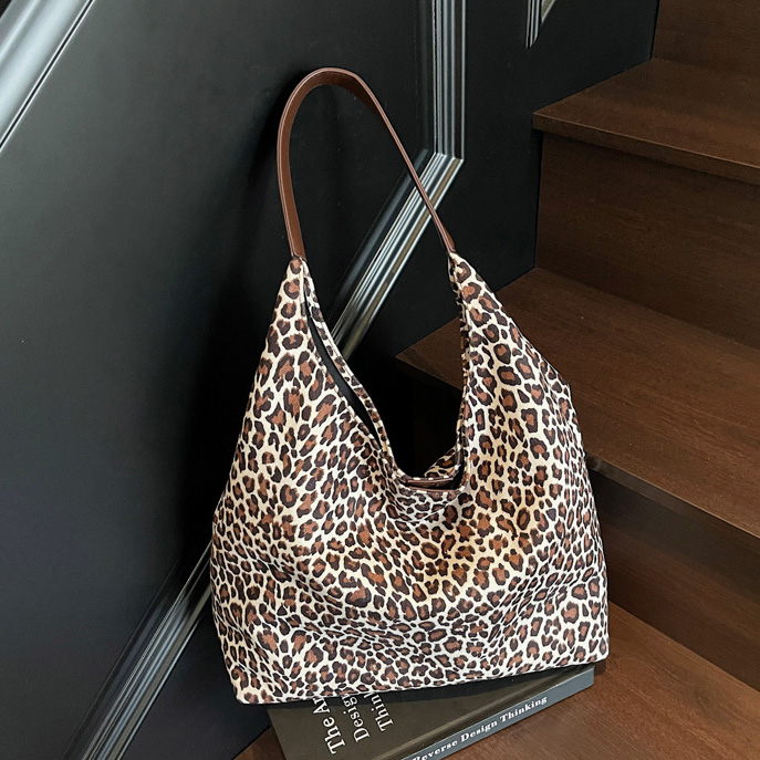 product_0-28 Wholesale Women Fashion Retro Casual Leopard Print Shoulder Bag - Image 1