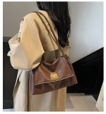 Wholesale Women Fashion Casual Solid Color Large Capacity Chain Shoulder Bag - Image 4