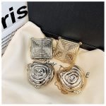 Wholesale Women Mini Crossbody Square Heart Metal Chain Coin Purse Bag