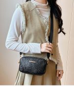 Wholesale Women Fashion Casual Snake-Print Small Square Crossbody Bag - Image 3