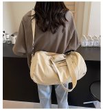 Wholesale Fashion Casual Solid Color Waterproof Nylon Large Capacity Duffle Bags - Image 4