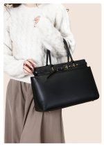 Women Fashion Retro Solid Color Large Capacity Handbag Three-Piece Bag Set - Image 5