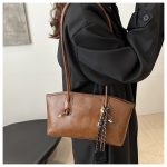 Wholesale Women Fashion Retro Large Capacity Pendant Tote Bag - Image 4
